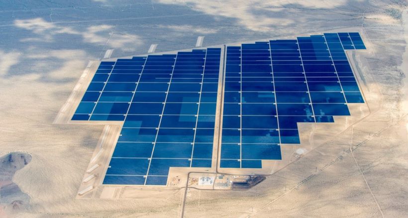 Utility-scale solar power station