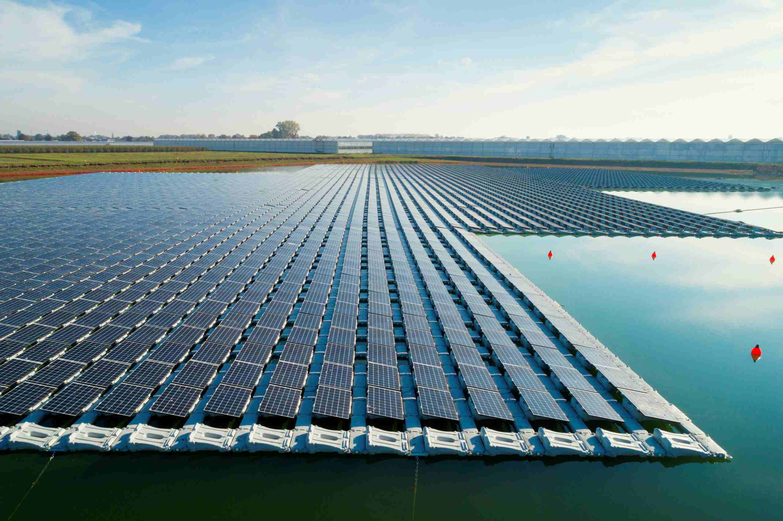 Offshore Photovoltaic energy system for sustainability